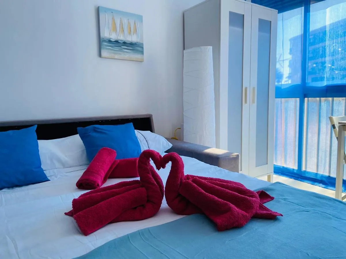 Apartamento Estudio En Urbanizacion Tres Caballos, Playamar Torremolinos España